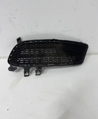 Mercedes-Benz A W176 Front bumper lower grill A1768851622