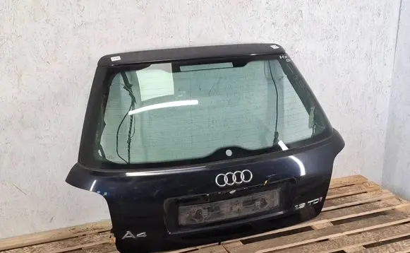 Audi A4 S4 B5 8D Tailgate/trunk/boot lid