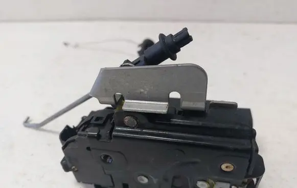 Audi A4 S4 B6 8E 8H Front door lock 8E1837016C