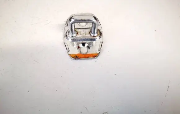 Lexus IS 220D-250-350 Front door lock loop/hook striker 