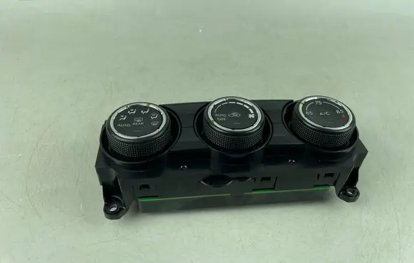 Subaru Impreza IV Climate control unit 72311FJ130