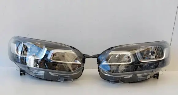 Peugeot Expert Headlights/headlamps set 120720820