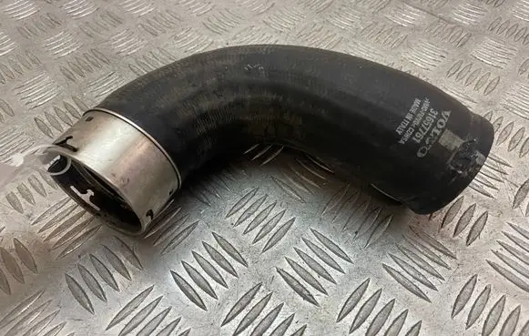 Volvo XC90 Intercooler hose/pipe 31657761