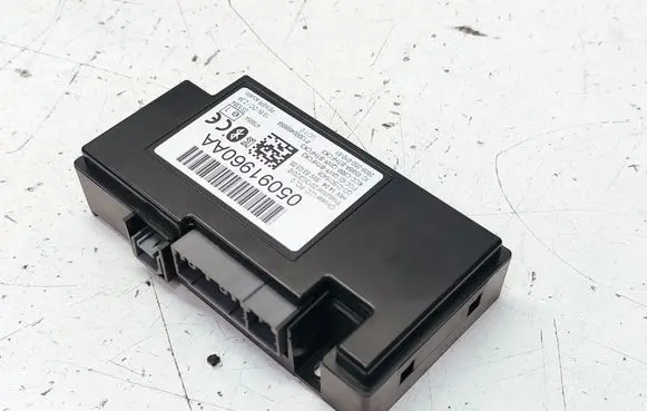 Chrysler Town u0026 Country V Bluetooth control unit module 05091960AA