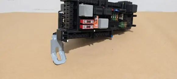 Mercedes-Benz CLS C218 X218 Fuse module A0025422619