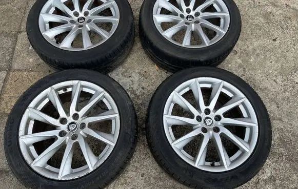 Jaguar XF R18 alloy rim BW83-1007-AA
