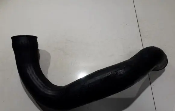 Audi A6 S6 C5 4B Intercooler hose/pipe 4b0145746a