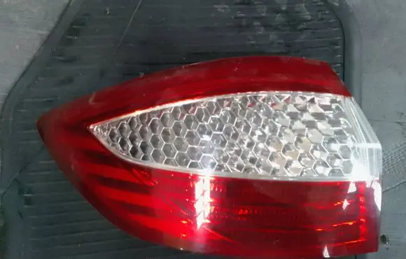 Ford Mondeo MK IV Rear/tail lights 7S7113405B 0374D