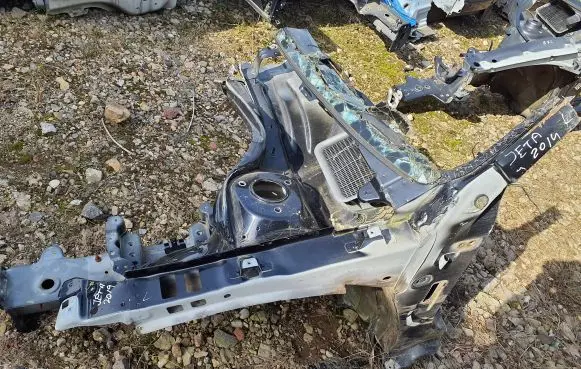 Front quarter panel
