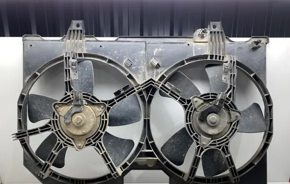 Nissan X-Trail T30 Electric radiator cooling fan 