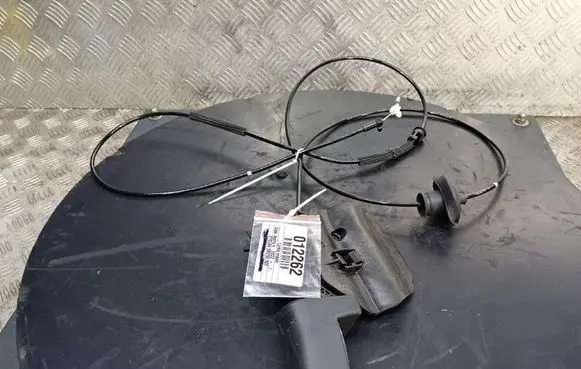 Opel Astra L Engine bonnet/hood lock release cable 