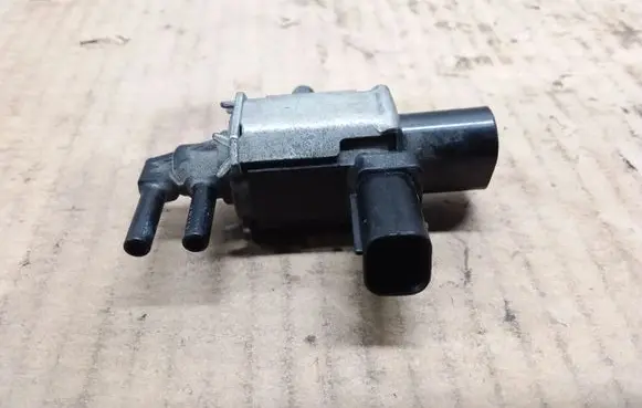 Volvo V70 Vacuum valve 4M5G9A500 465948305