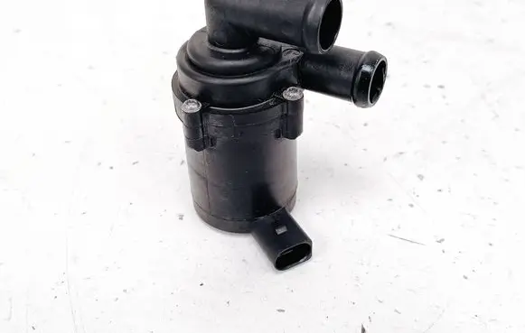 Audi Q7 4L Electric auxiliary coolant/water pump 7L0965561K