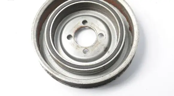 Opel Corsa D Crankshaft pulley 55200498