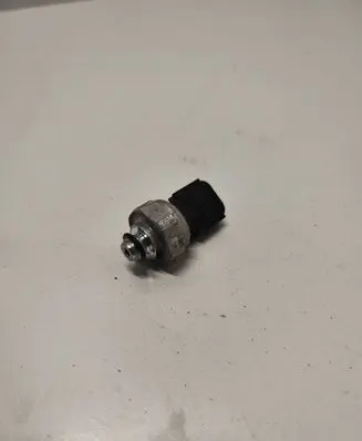 Hyundai ix35 Air conditioning (A/C) pressure sensor 