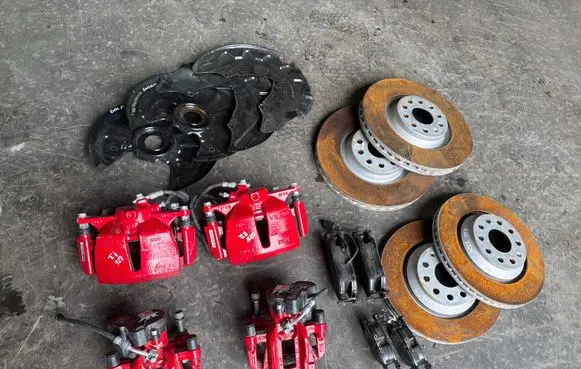 Volkswagen Golf VIII Brake discs and calipers set 5Q0615601E