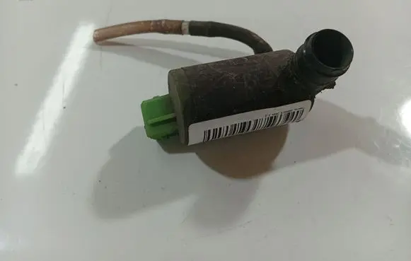 Toyota Avensis T250 Windscreen/windshield washer pump