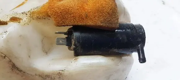 Ford Scorpio Windscreen/windshield washer pump