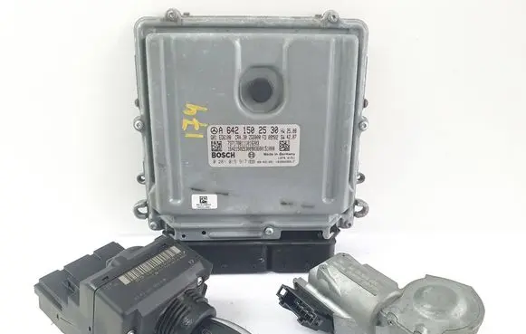 Mercedes-Benz Sprinter W906 Engine ECU kit and lock set A6421502530 0281015917 A9065456408
