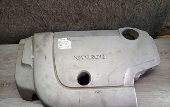 Volvo V70 Engine cover (trim)