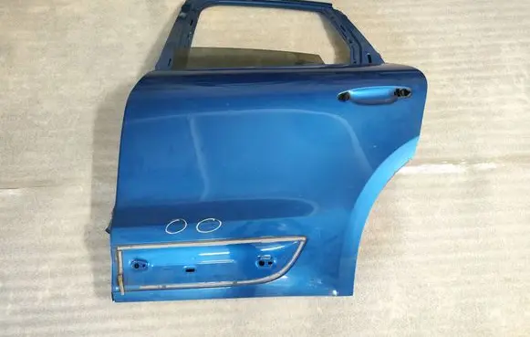 Porsche Macan (95B) Rear door