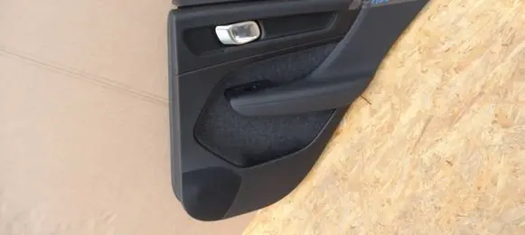 Volvo XC40 Rear door card panel trim