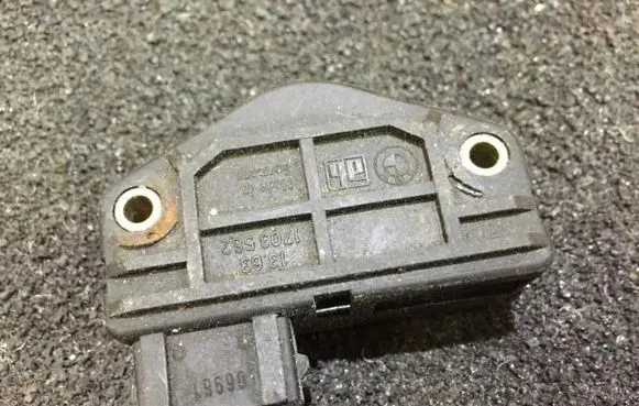 BMW 5 E39 Throttle valve position sensor 13631703562
