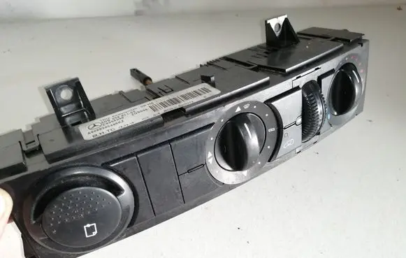 Mercedes-Benz Sprinter W906 Climate control unit A9068300485KZ A9068300485