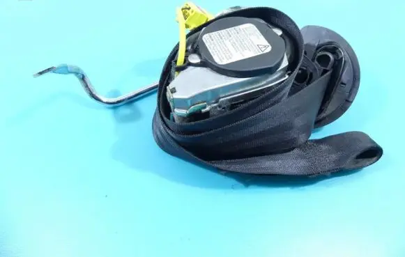 Volkswagen Golf V Front seatbelt 1K3857705C IMPRK1339623
