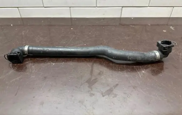 BMW X3 F25 Engine coolant pipe/hose 7593854