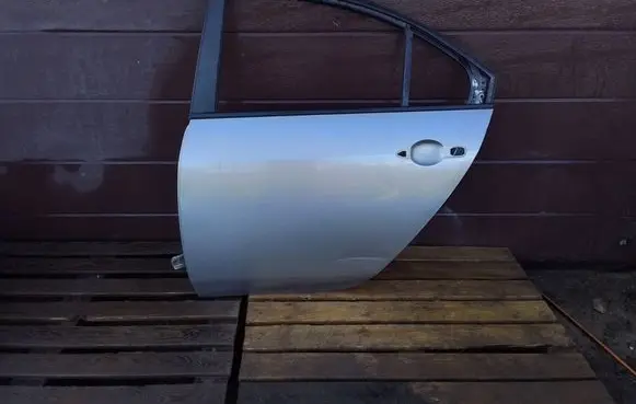 Rear door
