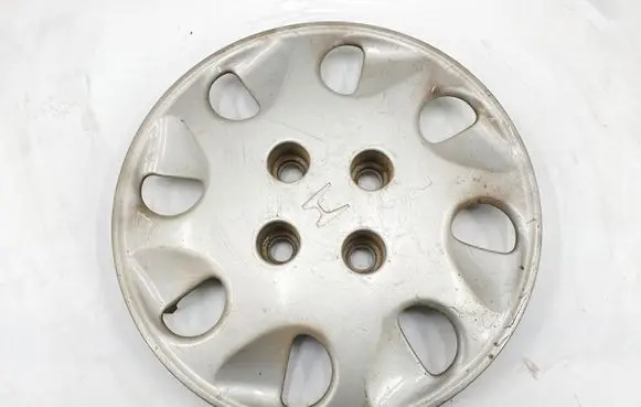 Honda Accord R15 wheel hub/cap/trim 