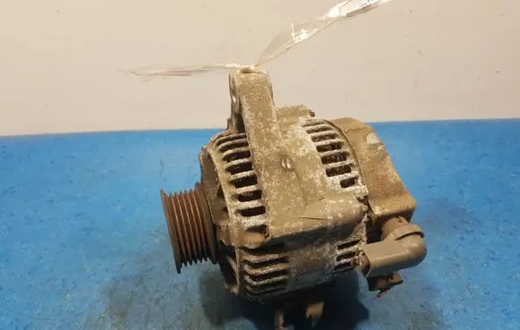 Toyota Corolla Verso E121 Generator/alternator 27060-22100