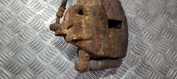 Nissan Primera Front brake caliper