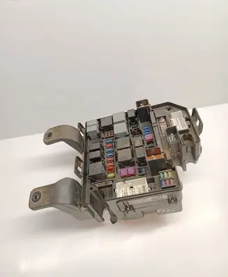 KIA Sorento Fuse module 912212P842 A50446T