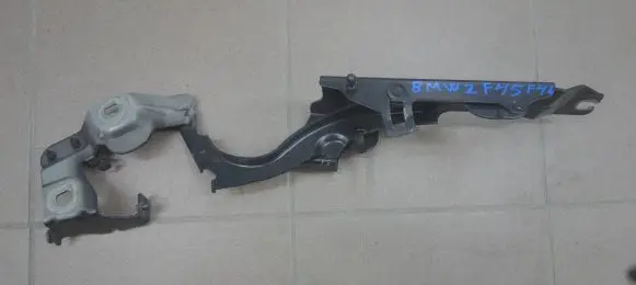 BMW 2 F46 Engine bonnet/hood hinges 7300522 261017 ES03