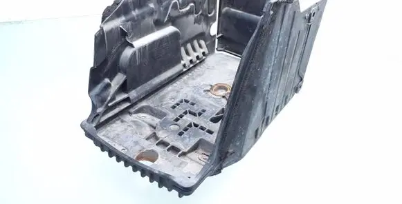 Battery box tray