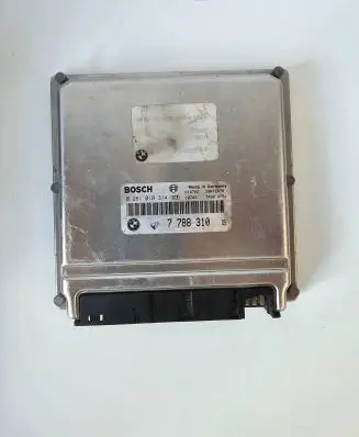 BMW 5 E39 Engine control unit/module 7788310 7788519 0281010314