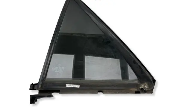 Mercedes-Benz ML W164 Rear vent window glass A1647350924