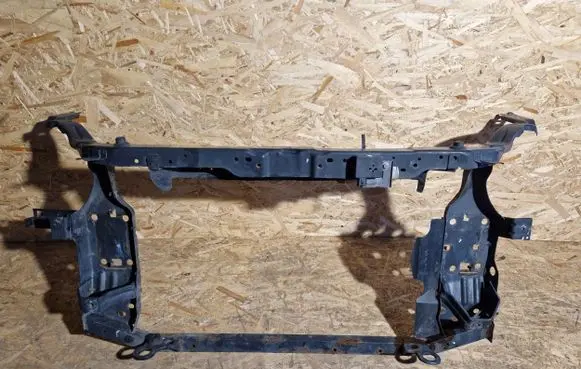 Radiator support slam panel bracket