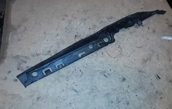 Lexus IS 220D-250-350 Engine cover (trim) 5382453010
