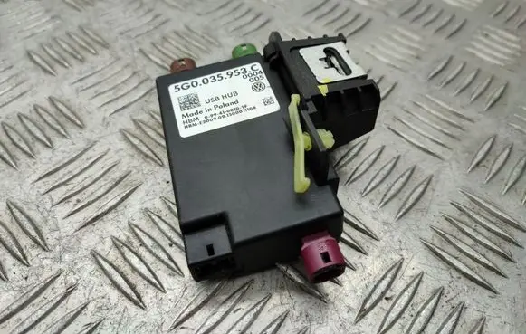 Volkswagen Golf VII USB control unit 5G0035953C