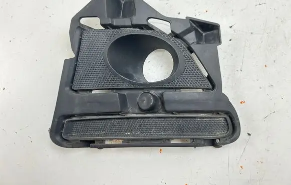 Ford Mustang V Front fog light trim/grill DR3317B969B