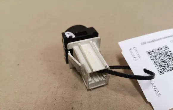 Citroen Xsara ESP (stability program) switch 9643213977