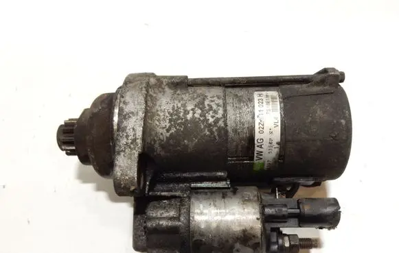 Volkswagen PASSAT B6 Starter motor 02Z911323H 1622