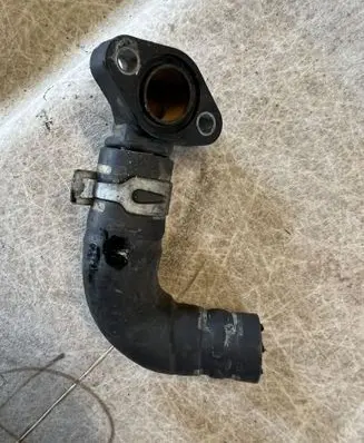 Jeep Grand Cherokee Engine coolant pipe/hose