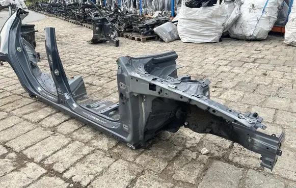 Mazda 3 Front quarter panel PU17768