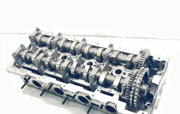 Mercedes-Benz C W204 Engine head A6460100820