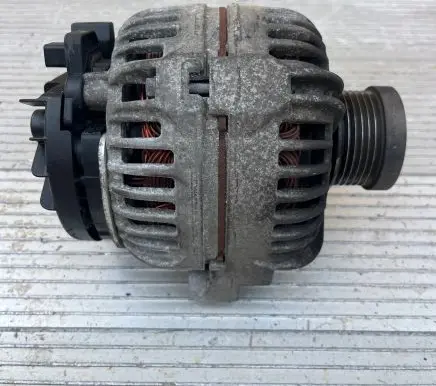 Volvo V70 Generator/alternator 30667787