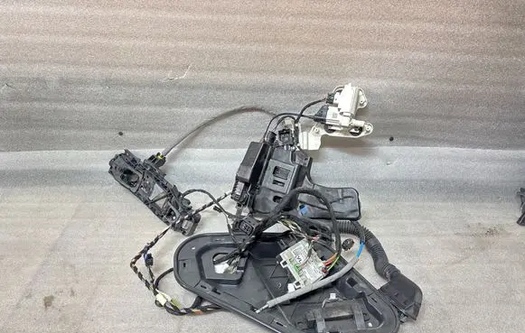 Mercedes-Benz S C217 Front door soft close latching motor (coupe) A2177600300 A2177270387 A2059053005